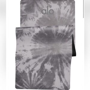 Alo Yoga Warrior Tie-Dye Mat